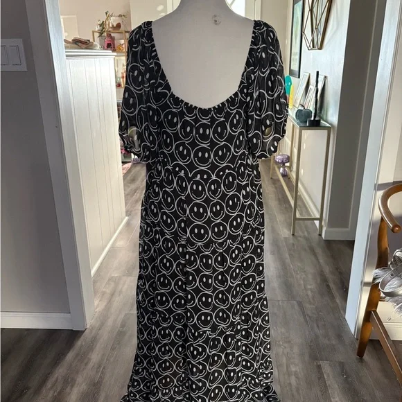 Dressed in LALA Black and White Maxi Dress - Picture 3 of 3